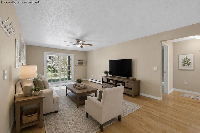 14 Northbrook Dr Unit 1404, Manchester, NH 03102