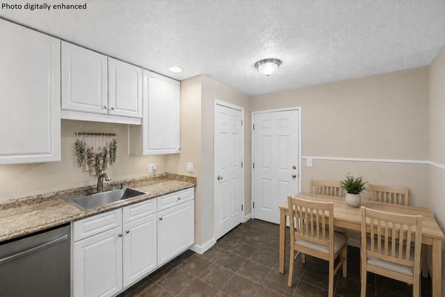 14 Northbrook Dr Unit 1404, Manchester, NH 03102
