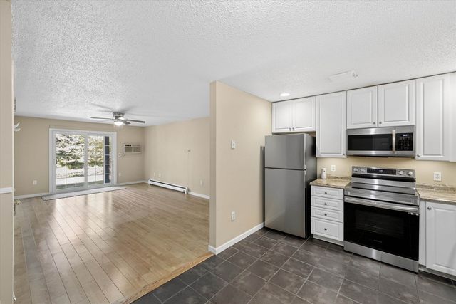 14 Northbrook Dr Unit 1404, Manchester, NH 03102