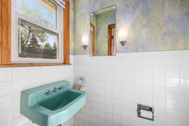 2102 Ontonagon Avenue SE, Grand Rapids, MI 49506