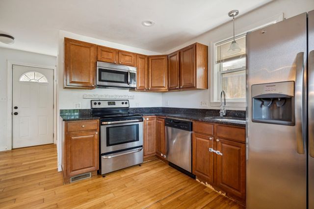 3 1/2 Beacon Court, Nashua, NH 03064