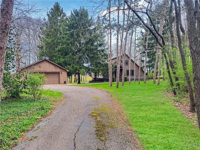 1518 Childrens Home Road, Urbana, OH 43078