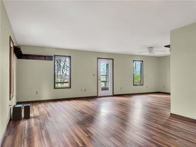 1518 Childrens Home Road, Urbana, OH 43078