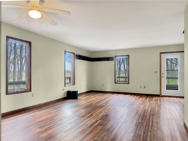 1518 Childrens Home Road, Urbana, OH 43078
