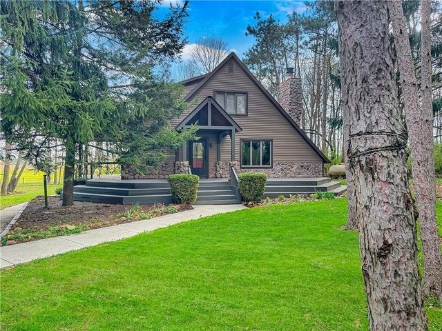 1518 Childrens Home Road, Urbana, OH 43078