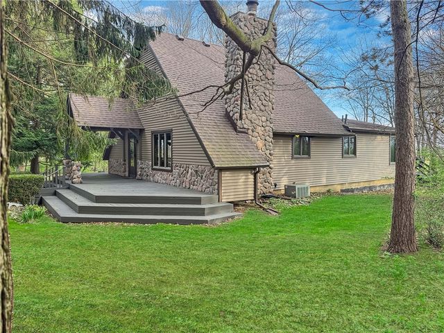 1518 Childrens Home Road, Urbana, OH 43078
