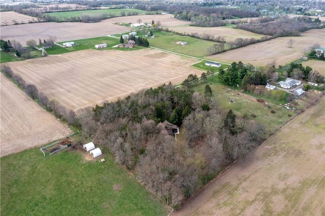 1518 Childrens Home Road, Urbana, OH 43078