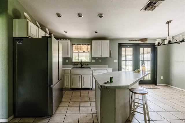 276 TAYLOR STREET, Lake Wales, FL 33859