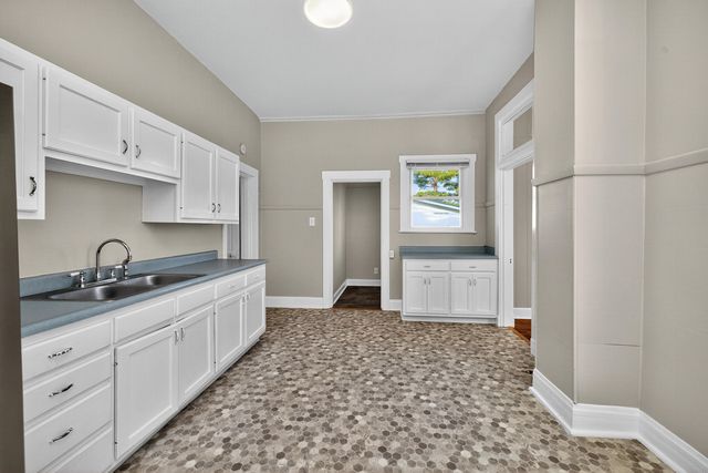 217 S Highland Street, Winchester, KY 40391