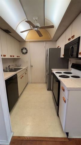 4119 61ST AVE TER W 107, Bradenton, FL 34210