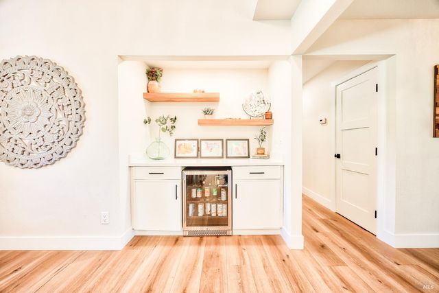 6282 Melita Rd, Santa Rosa, CA 95409