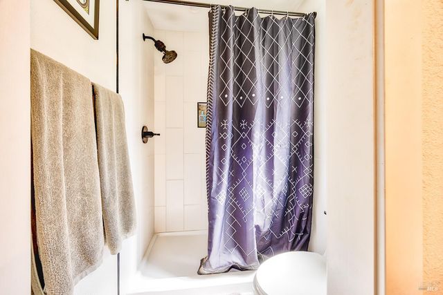 6282 Melita Rd, Santa Rosa, CA 95409