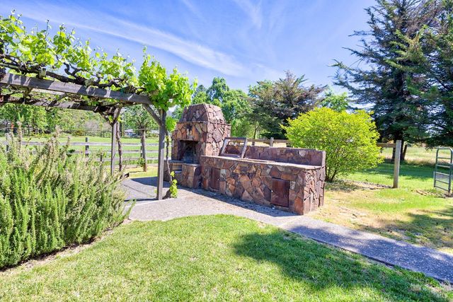 6282 Melita Rd, Santa Rosa, CA 95409