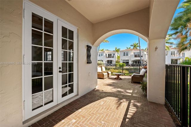 20865 NE 31st Pl, Aventura, FL 33180