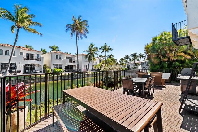 20865 NE 31st Pl, Aventura, FL 33180