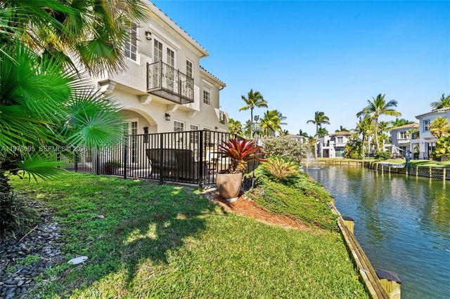 20865 NE 31st Pl, Aventura, FL 33180