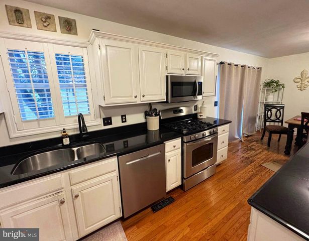 113 WOODVIEW DRIVE, Mount Holly Springs, PA 17065