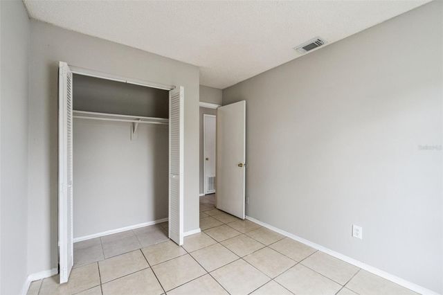 2 LAKE VILLA WAY, Kissimmee, FL 34743
