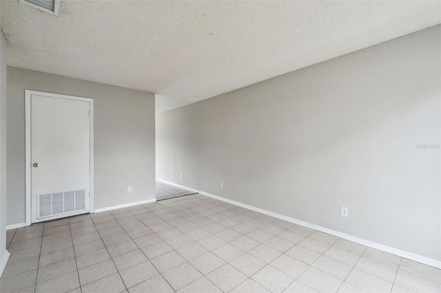 2 LAKE VILLA WAY, Kissimmee, FL 34743