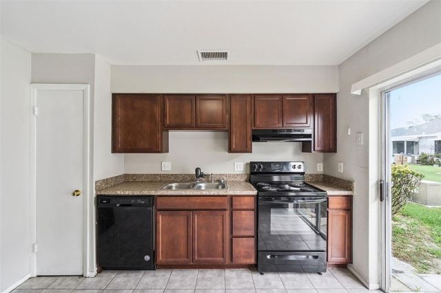 2 LAKE VILLA WAY, Kissimmee, FL 34743