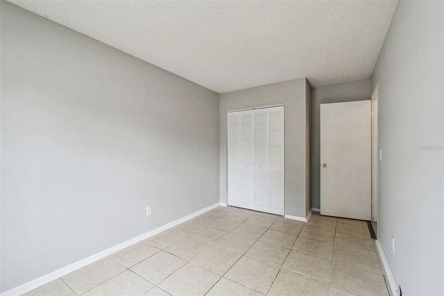 2 LAKE VILLA WAY, Kissimmee, FL 34743