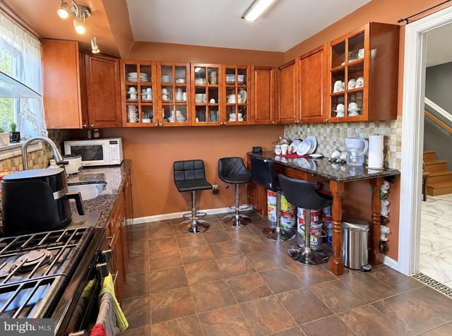 8597 BUSTLETON AVE, Philadelphia, PA 19152