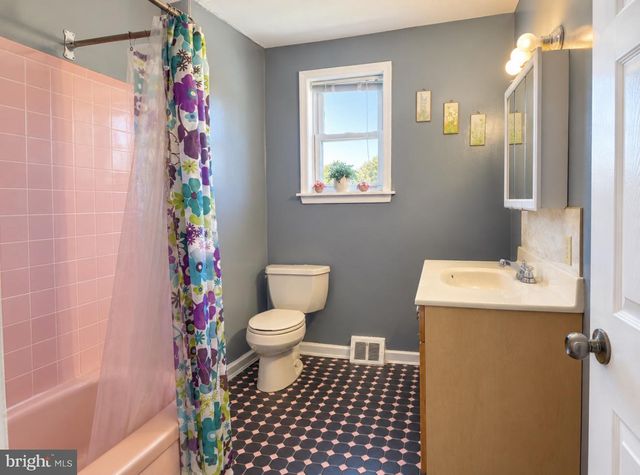 8597 BUSTLETON AVE, Philadelphia, PA 19152
