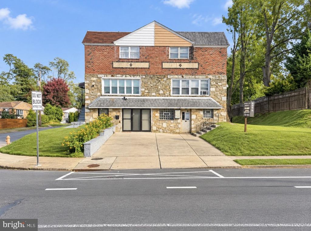 8597 BUSTLETON AVE, PHILADELPHIA, PA 19152 — exterior