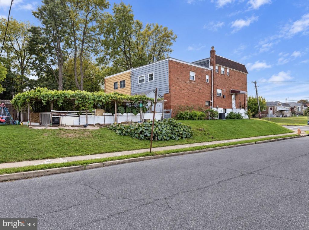8597 BUSTLETON AVE, PHILADELPHIA, PA 19152 — photo 4