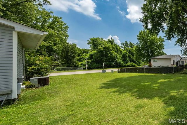 1804 Fairfax Drive, Barnhart, MO 63012