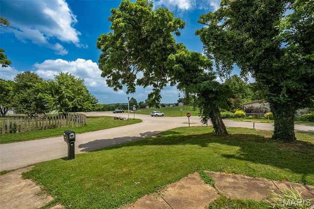 1804 Fairfax Drive, Barnhart, MO 63012