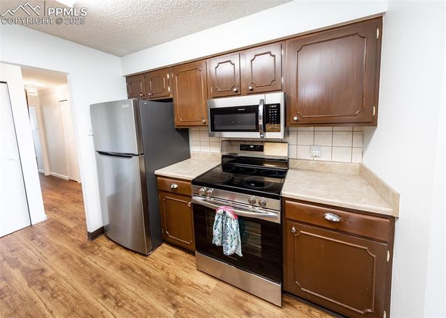411 Lakewood Circle A802, Colorado Springs, CO 80910