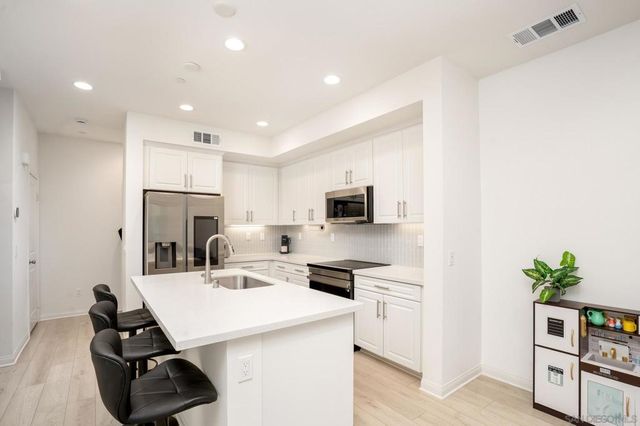 261 Gateway Ct, El Cajon, CA 92020