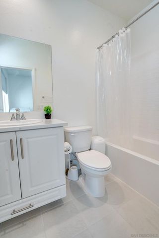 261 Gateway Ct, El Cajon, CA 92020