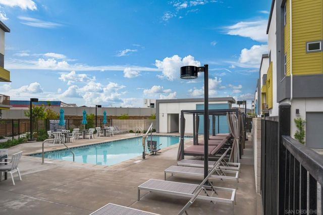 261 Gateway Ct, El Cajon, CA 92020