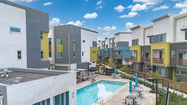 261 Gateway Ct, El Cajon, CA 92020