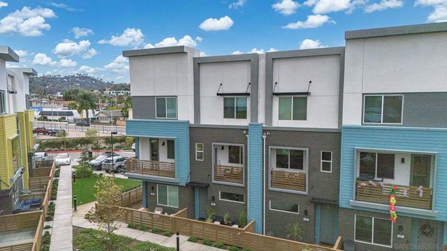 261 Gateway Ct, El Cajon, CA 92020