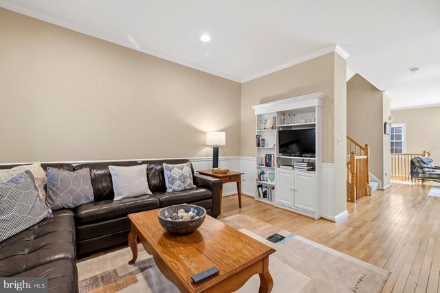 487 WINDING ROSE DR, Rockville, MD 20850