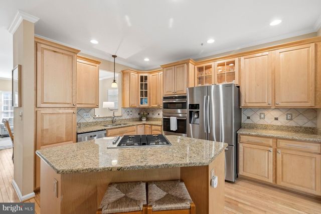 487 WINDING ROSE DR, Rockville, MD 20850