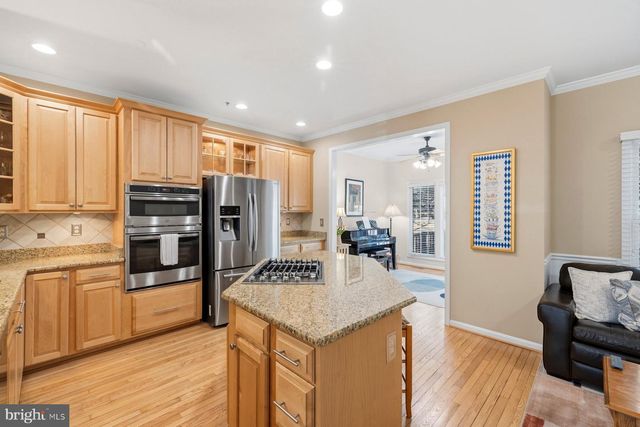 487 WINDING ROSE DR, Rockville, MD 20850