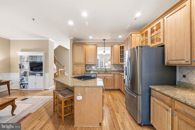 487 WINDING ROSE DR, Rockville, MD 20850