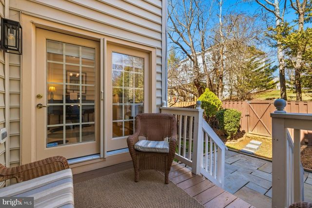 487 WINDING ROSE DR, Rockville, MD 20850