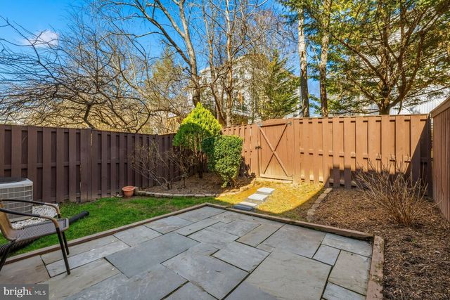 487 WINDING ROSE DR, Rockville, MD 20850