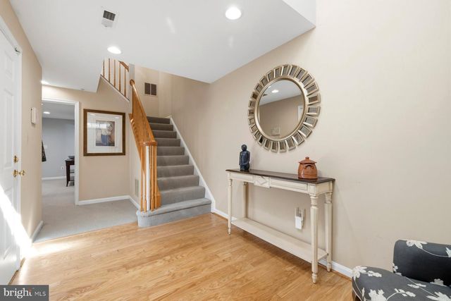 487 WINDING ROSE DR, Rockville, MD 20850