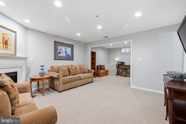 487 WINDING ROSE DR, Rockville, MD 20850