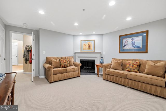 487 WINDING ROSE DR, Rockville, MD 20850