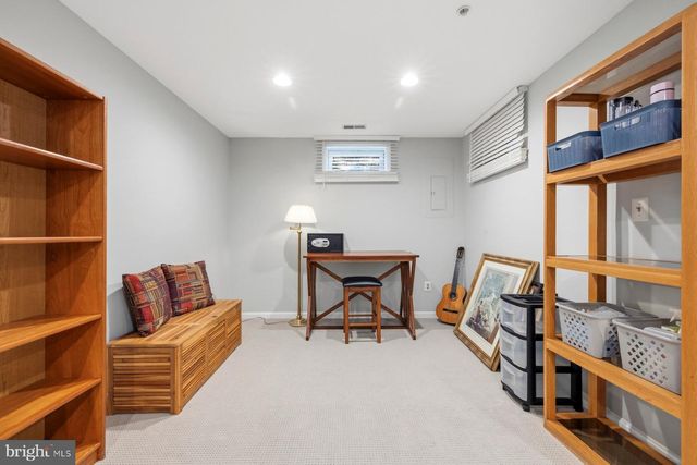 487 WINDING ROSE DR, Rockville, MD 20850