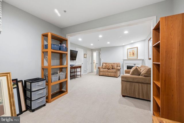 487 WINDING ROSE DR, Rockville, MD 20850