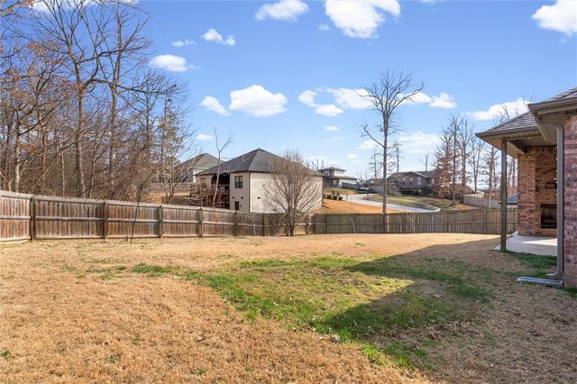 1206 Sycamore Street, Cave Springs, AR 72718