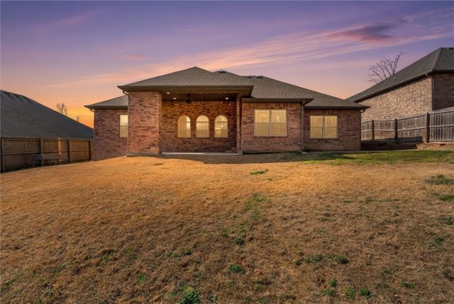 1206 Sycamore Street, Cave Springs, AR 72718